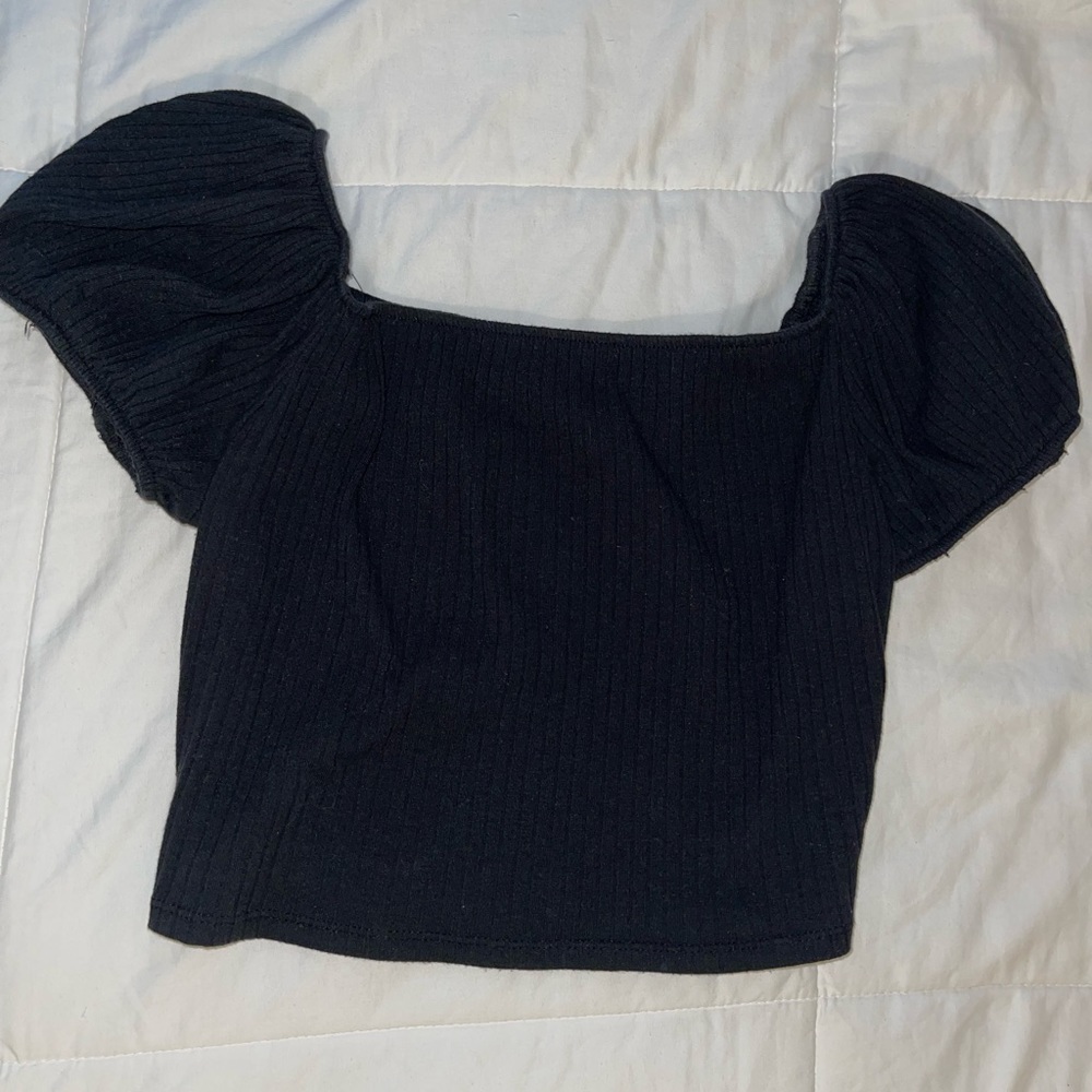black crop top